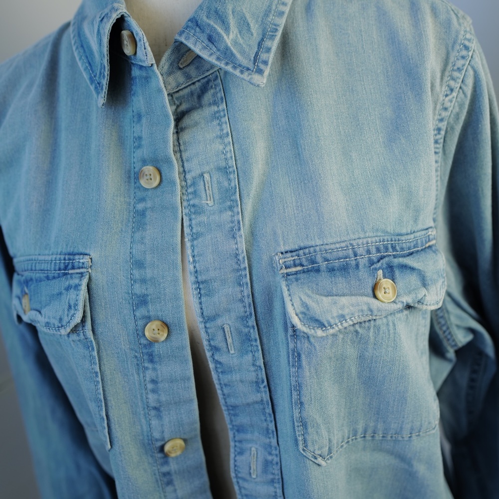 Abercrombie & Fitch Muscle Size M Chambray Shirt